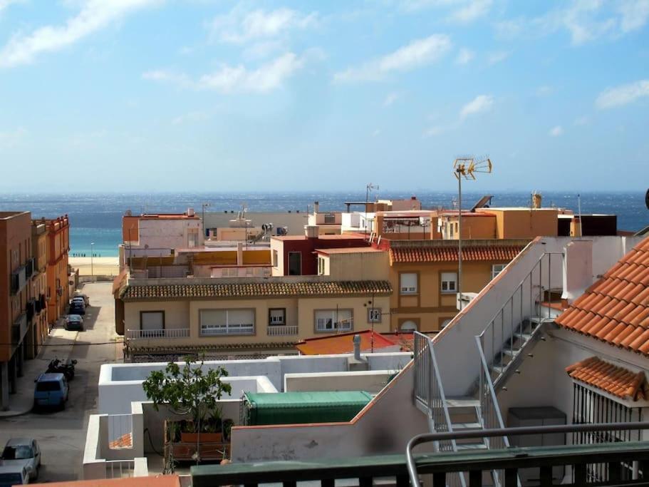 Апартаменты Sea Views / Fabulous Attic / Fast Fibre Optic Тарифа Экстерьер фото